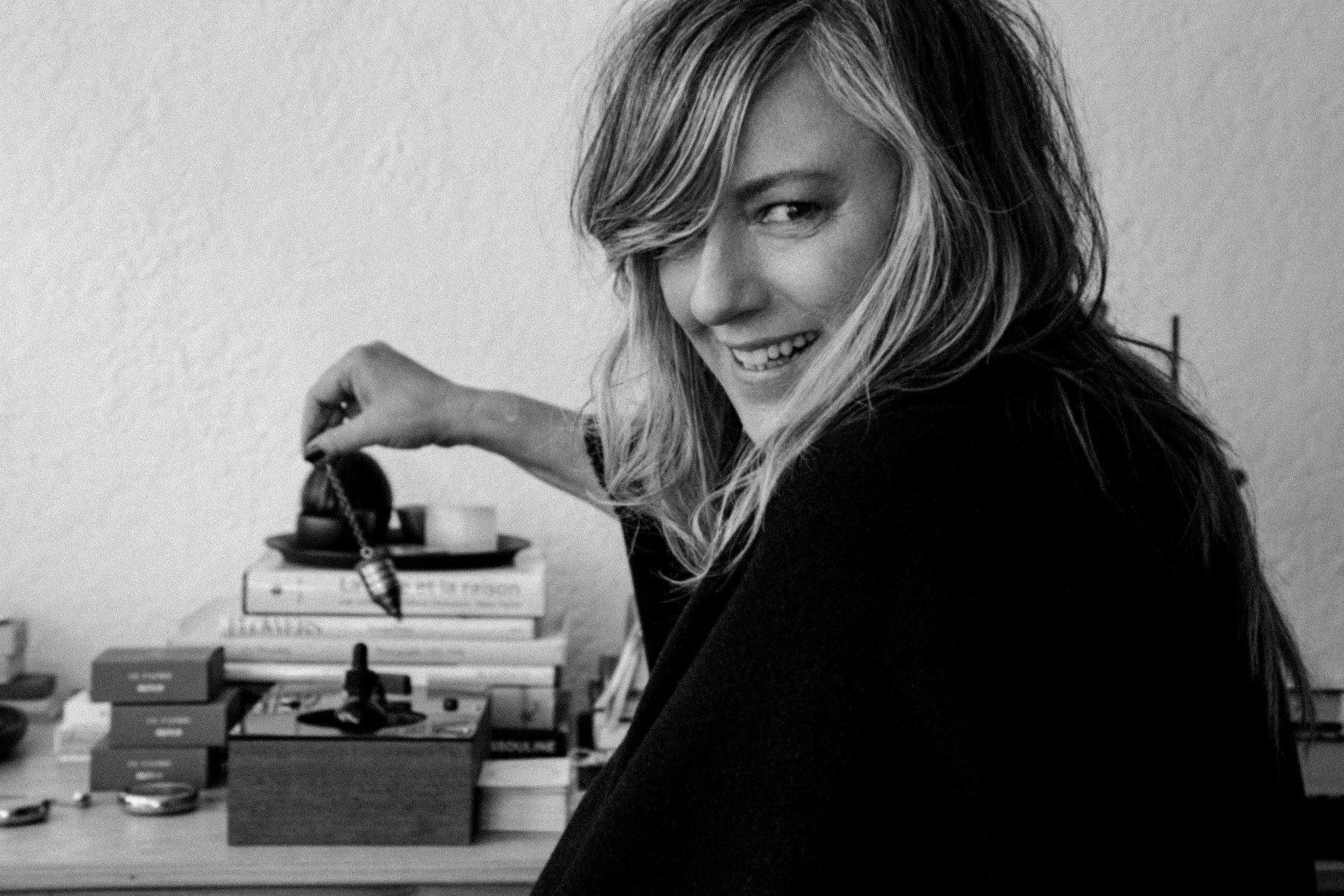 Inside In Fiore with Julie Elliott, steeping botanicals into ritual